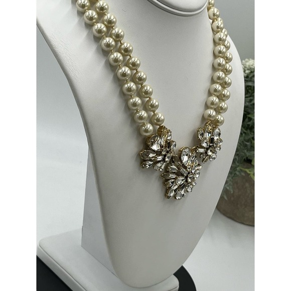 J. Crew Pearl and Rhinestone Cluster
Costume hand knotted Statement Necklace - Picture 6 of 14